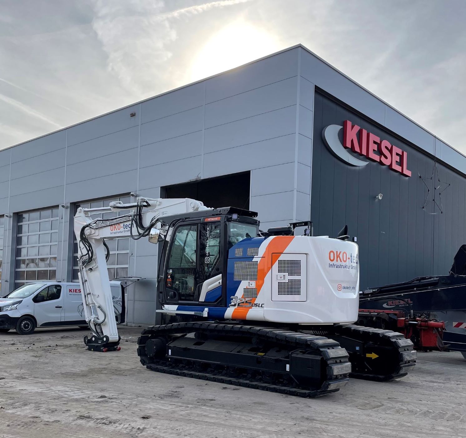 Der neue HITACHI ZX325 USLC ist einsatzbereit!